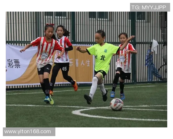 近视足球明星盘点他们如何在绿茵场上克服视力障碍展现风采 近视足球明星盘点他们如何在绿茵场上克服视力障碍展现风采