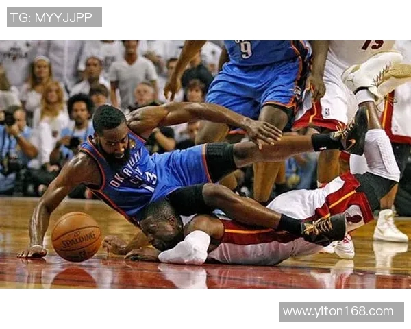 2015年热火与骑士精彩对决全场录像回顾与分析 2015年热火与骑士精彩对决全场录像回顾与分析