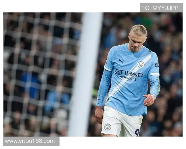 瓜迪奥拉对裁判判罚不满VAR漏判点球引发激烈争议 瓜迪奥拉对裁判判罚不满VAR漏判点球引发激烈争议